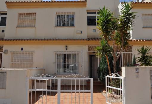 Casa adosada / Duplex - Alquiler - Orihuela Costa - Aguamarina