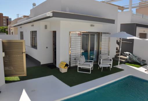 Villa - Rental - Torre de la Horadada - Mil Palmeras
