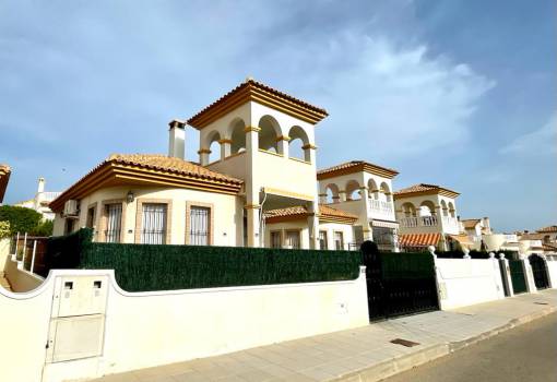 Villa - Resale - Pilar de la Horadada - Pinar de Campoverde